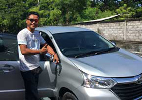 sewa mobil murah harian di Bali Kuta Sanur Nusadua Jimbaran Ubud Avanza Matik atau Manual, Inova, Agya, Elf short long, Hiace dengan supir atau lepas kunci untuk group atau keluarga membawa anda ketempat-tempat Wisata di Bali